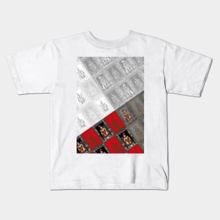 ISABELLA CLARA EUGENIA [THE DOLL] Kids T-Shirt